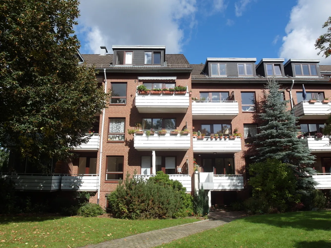 2 Zimmer Wohnung mit 70 m² in Hamburg – Bild 12