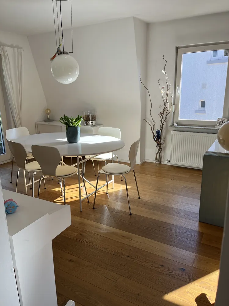 5 Zimmer Wohnung mit 113 m² in Stuttgart – Bild 1