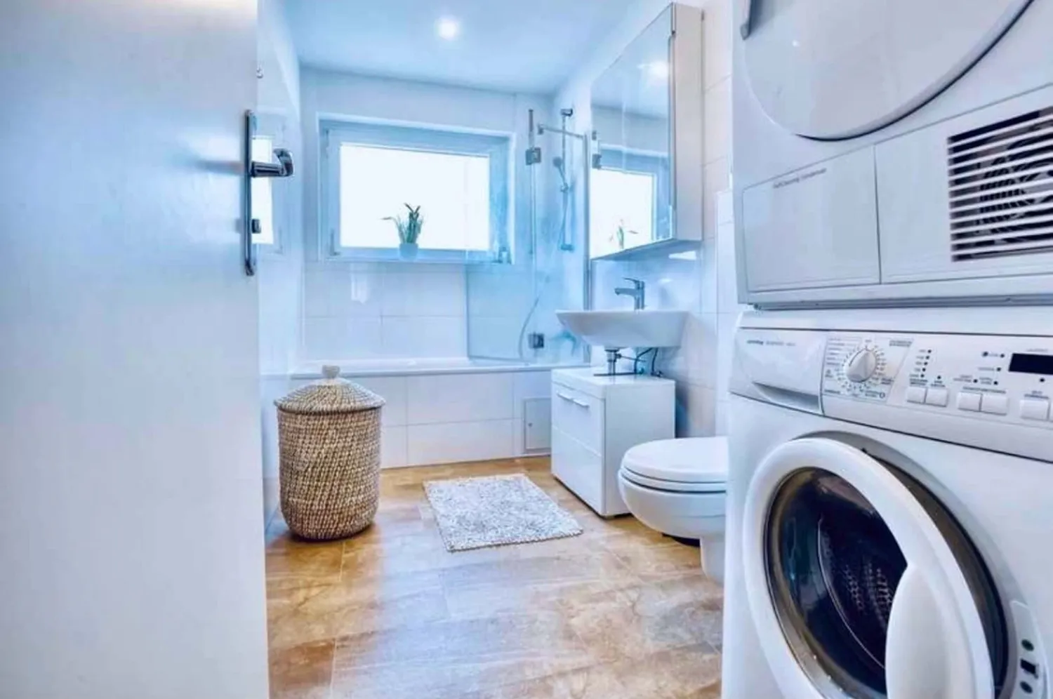 Shared room with 15 m² in Munich – Photo 1
