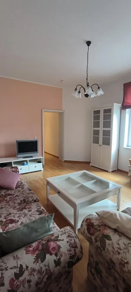 2 room apartment with 76 m² in Berlin – Photo 11