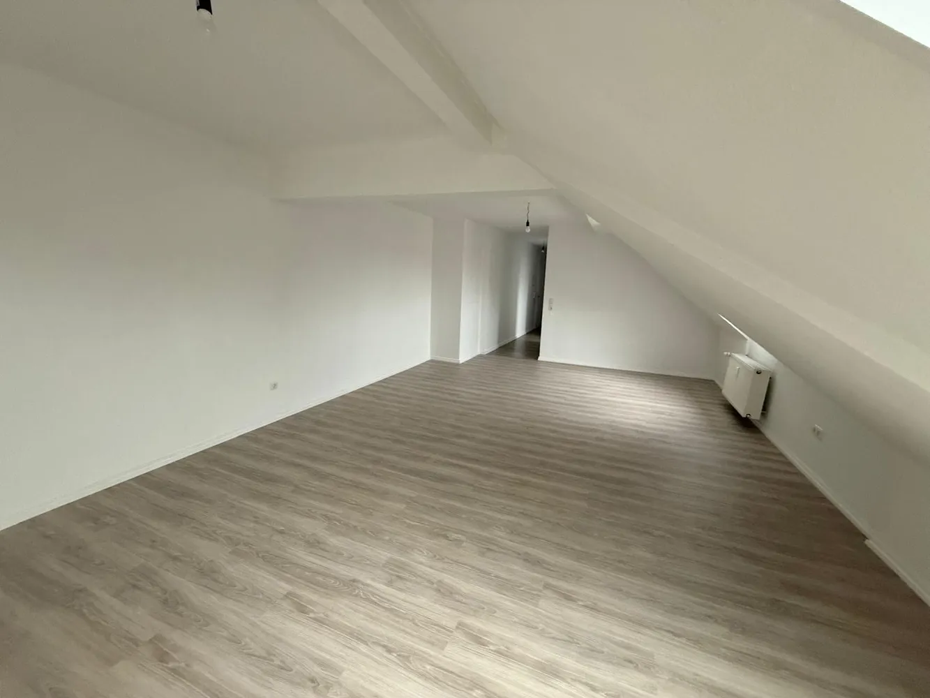 2 Zimmer Wohnung mit 80 m² in Düsseldorf – Bild 1