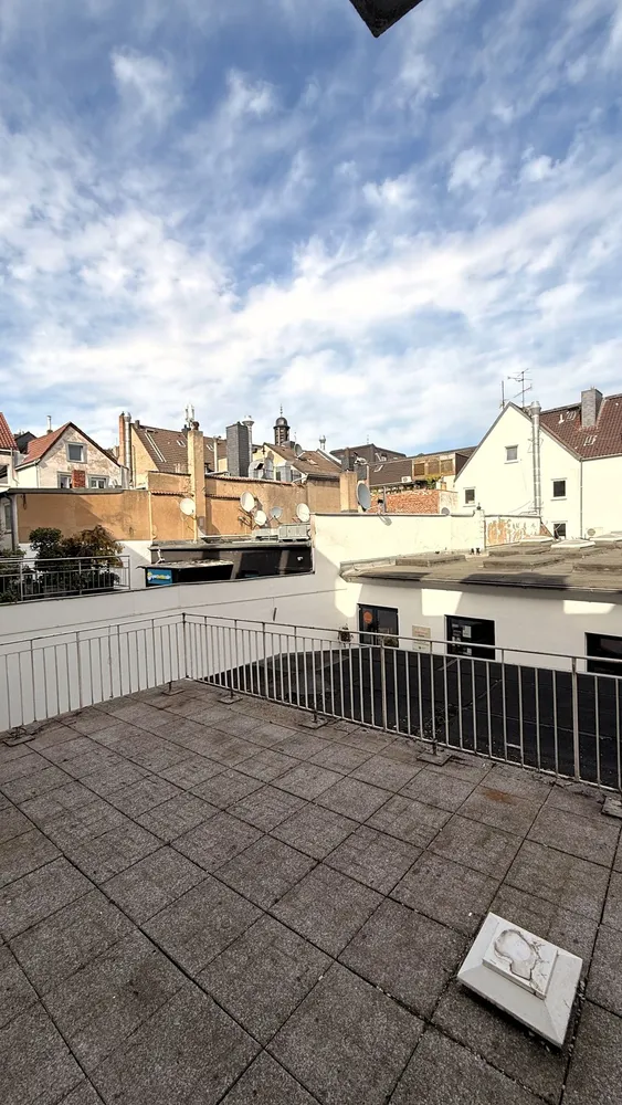 4 Zimmer Wohnung mit 138 m² in Düsseldorf – Bild 3