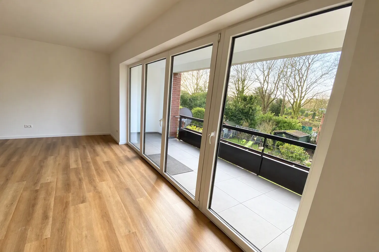 4 Zimmer Wohnung mit 133 m² in Meerbusch – Bild 2