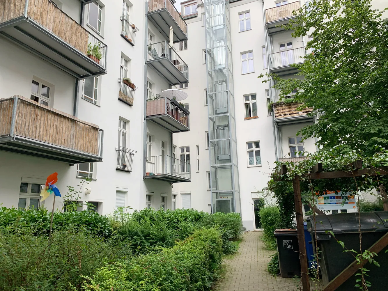 1 room apartment with 45 m² in Berlin – Photo 8