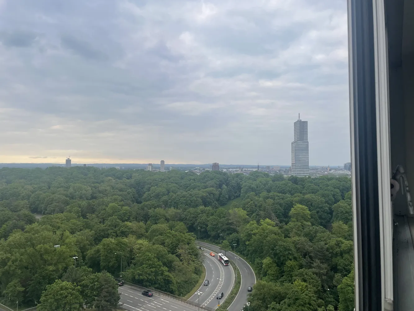 1 Zimmer Wohnung mit 34 m² in Köln – Bild 3