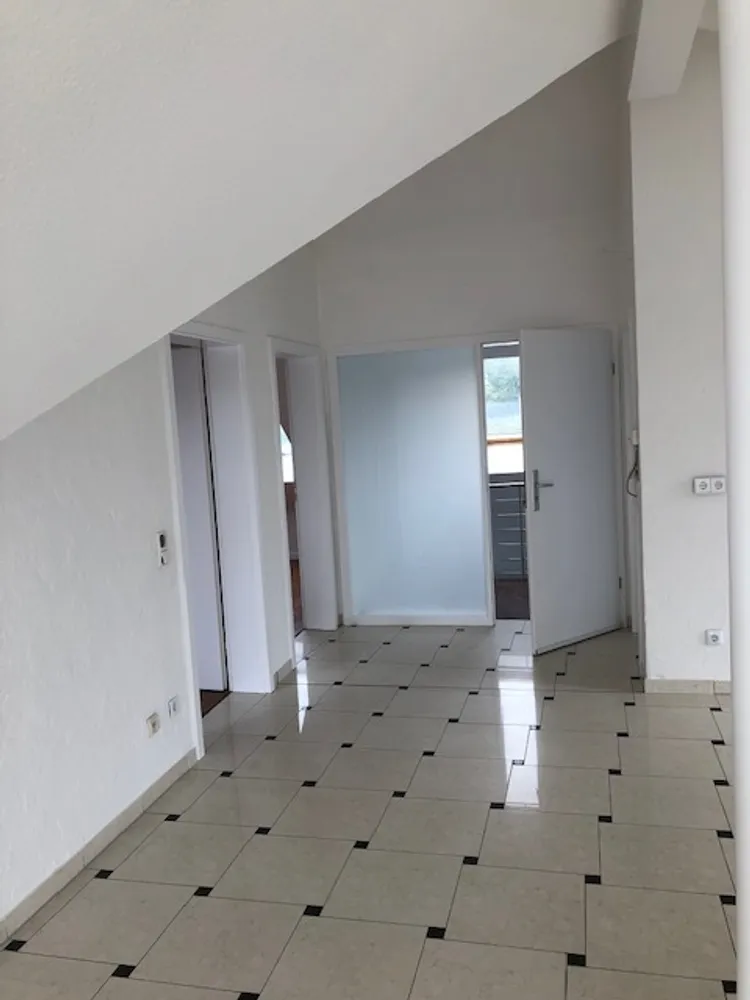 4 Zimmer Wohnung mit 80 m² in Köln – Bild 2