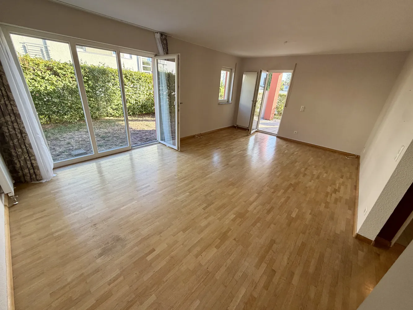 5 Zimmer Wohnung mit 125 m² in Karlsruhe – Bild 2