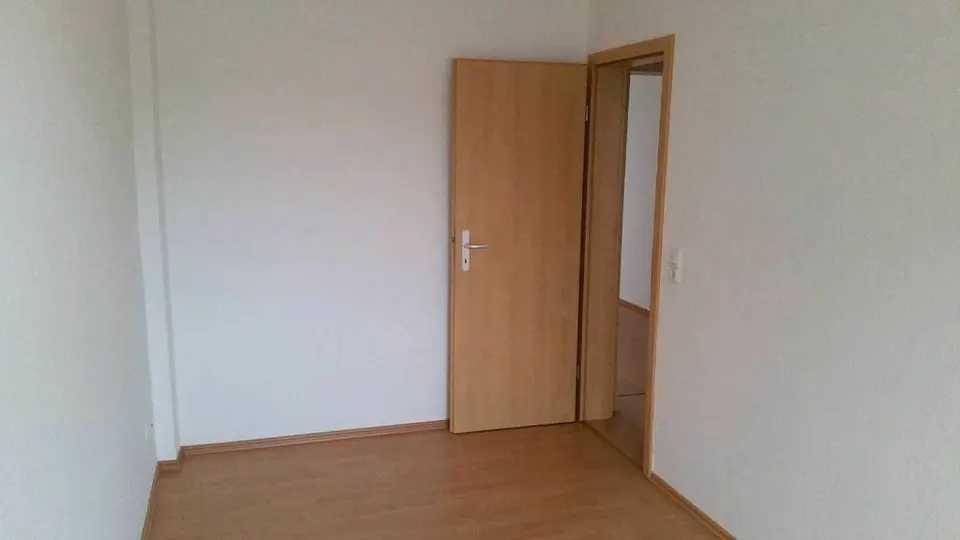 3 Zimmer Wohnung mit 60 m² in Sonneberg – Bild 4