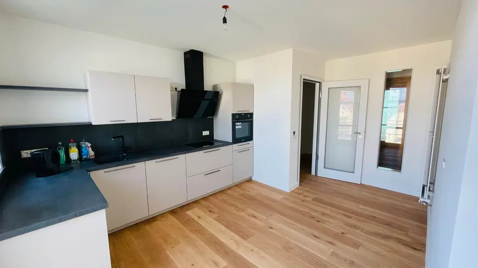 4 Zimmer Wohnung mit 120 m² in Greiz – Bild 2