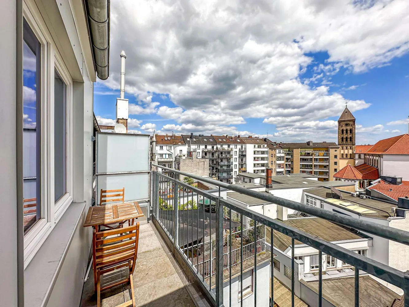 2 Zimmer Wohnung mit 59 m² in Düsseldorf – Bild 2
