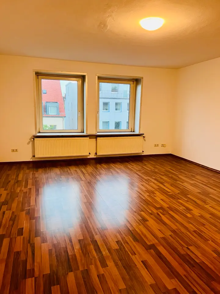 3 Zimmer Wohnung mit 93 m² in Hannover – Bild 2