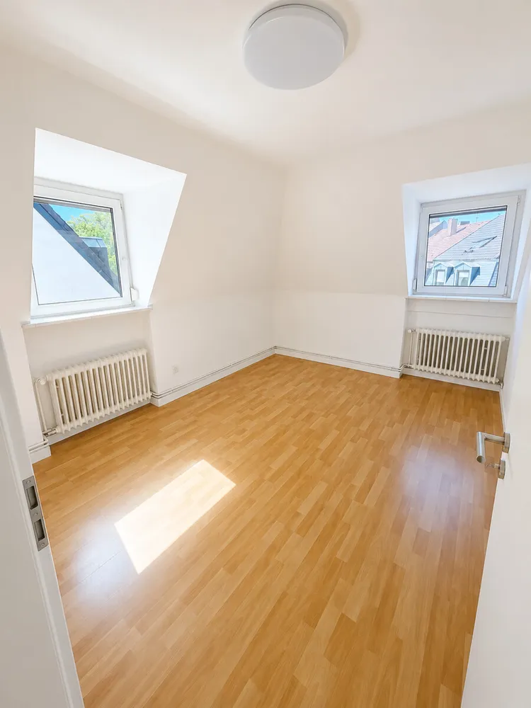 1 Zimmer Wohnung mit 73 m² in Freiburg im Breisgau – Bild 2