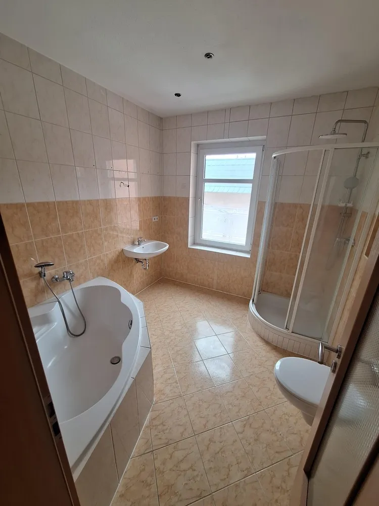 3 room apartment with 85 m² in Zwickau – Photo 6