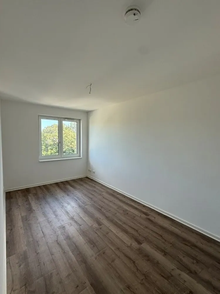 4 Zimmer Wohnung mit 95 m² in Berlin – Bild 4