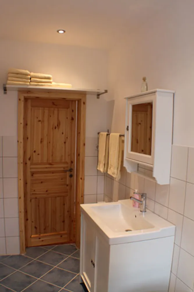 2 room apartment with 65 m² in Berlin – Photo 1