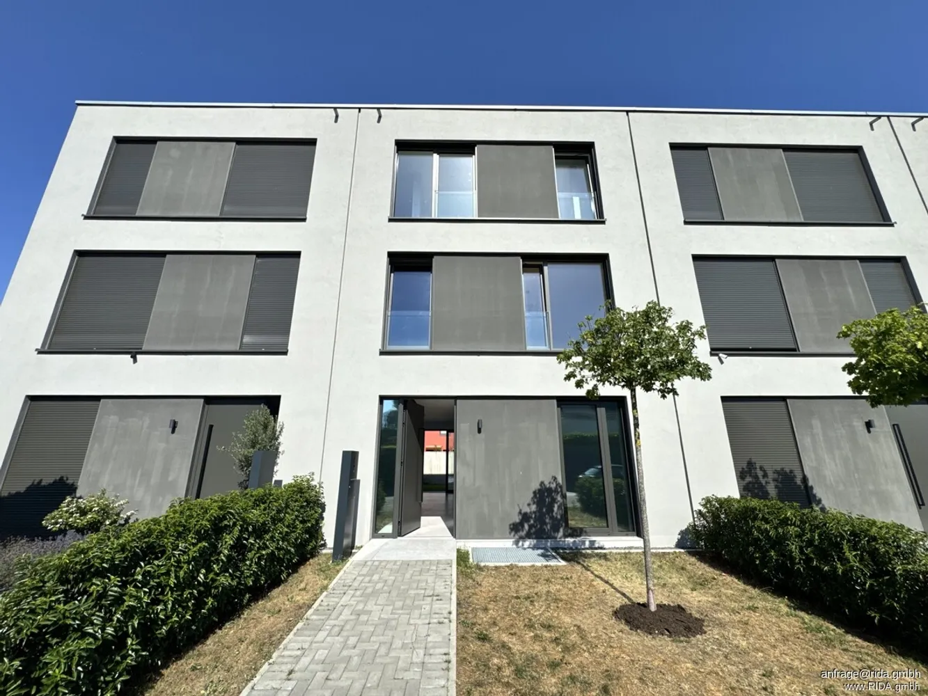 5 Zimmer Haus mit 220 m² in Köln – Bild 1