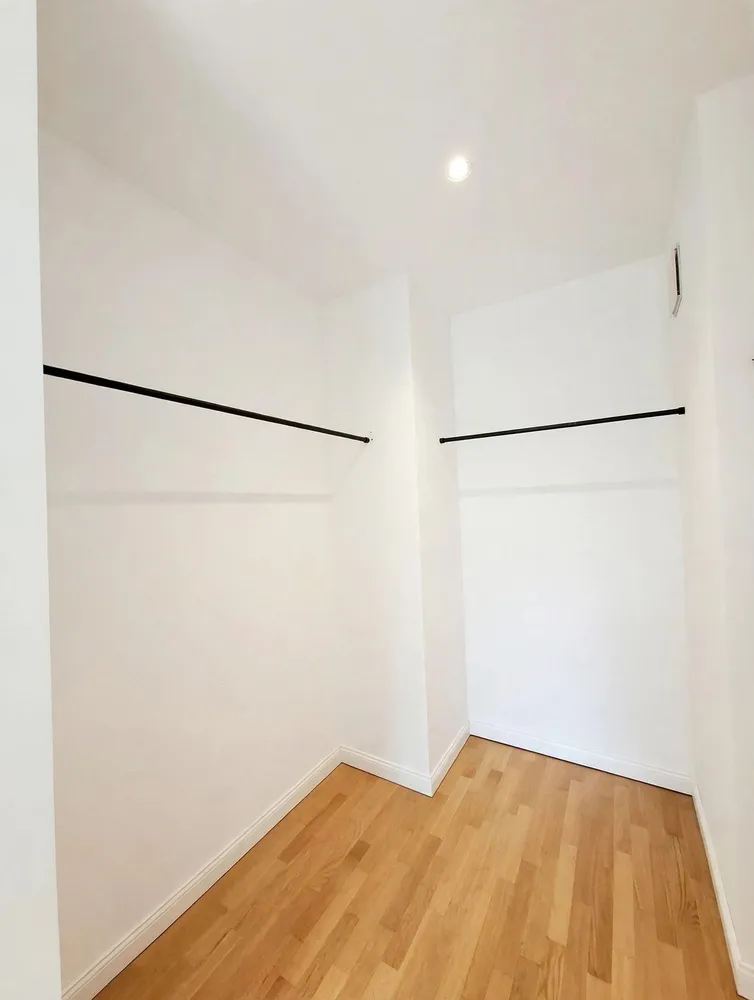 2 Zimmer Wohnung mit 81 m² in Düsseldorf – Bild 6