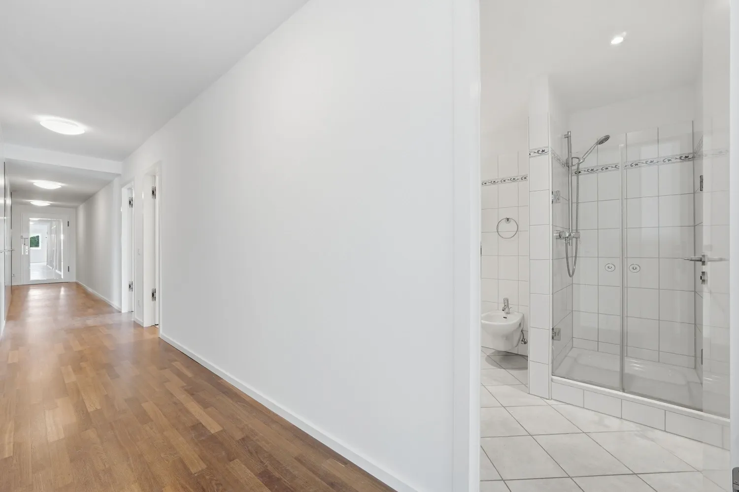 2 Zimmer Wohnung mit 110 m² in Köln – Bild 12