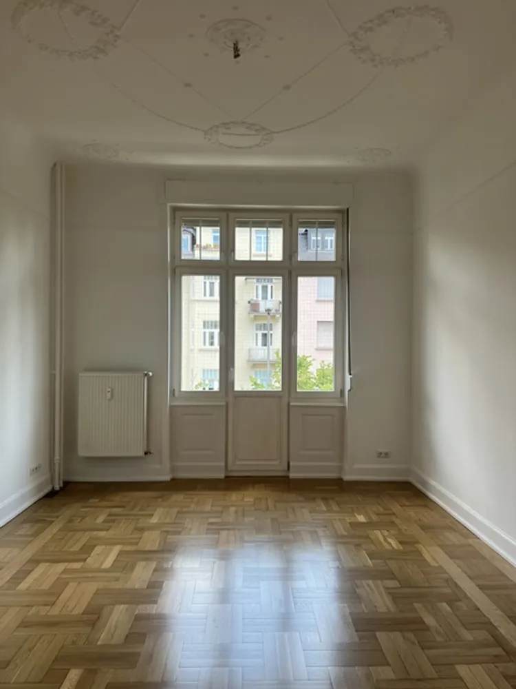 3 Zimmer Wohnung mit 93 m² in Wiesbaden – Bild 1
