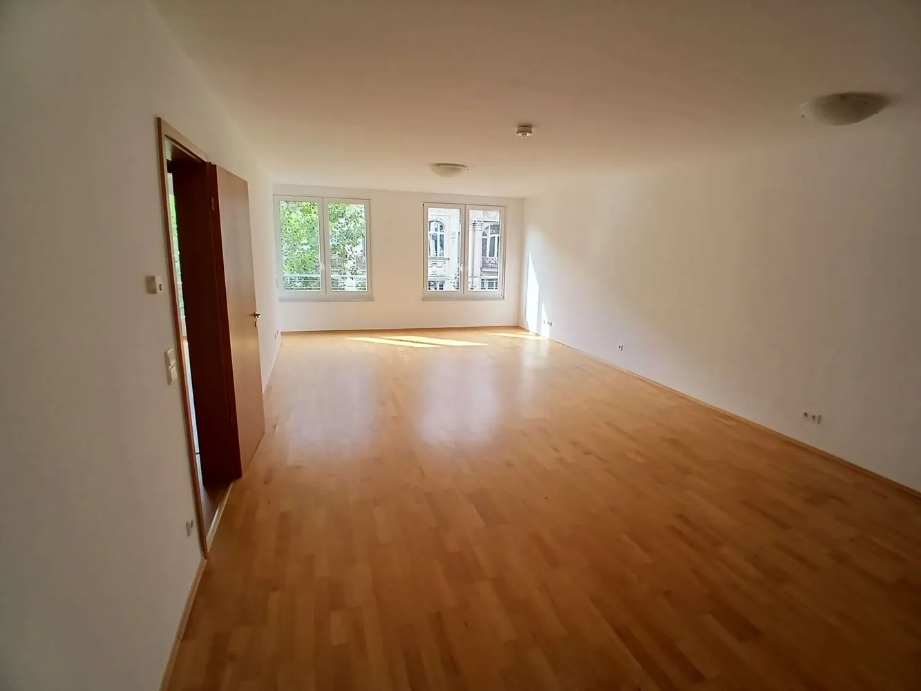 2 Zimmer Wohnung mit 79 m² in Berlin – Bild 1