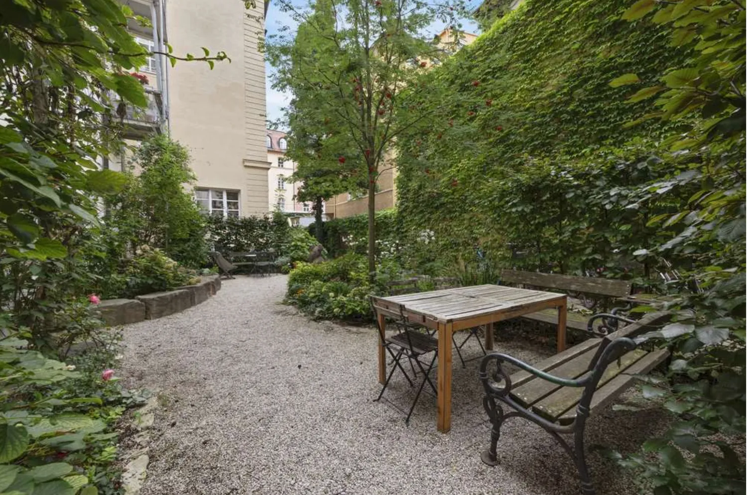 3 Zimmer Wohnung mit 101 m² in München – Bild 2