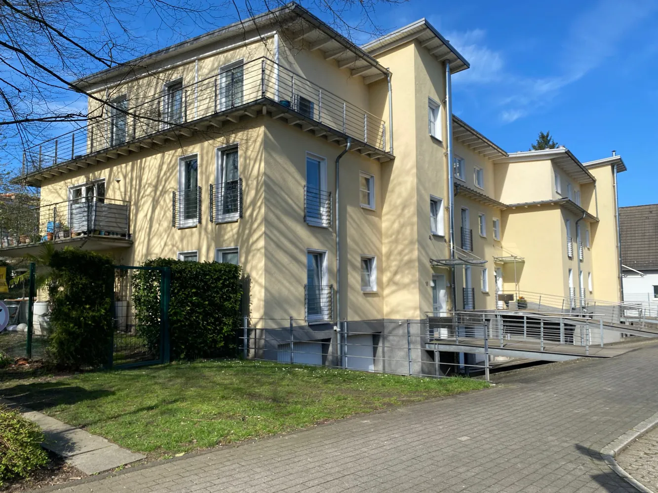 2 Zimmer Wohnung mit 101 m² in Mülheim an der Ruhr – Bild 2