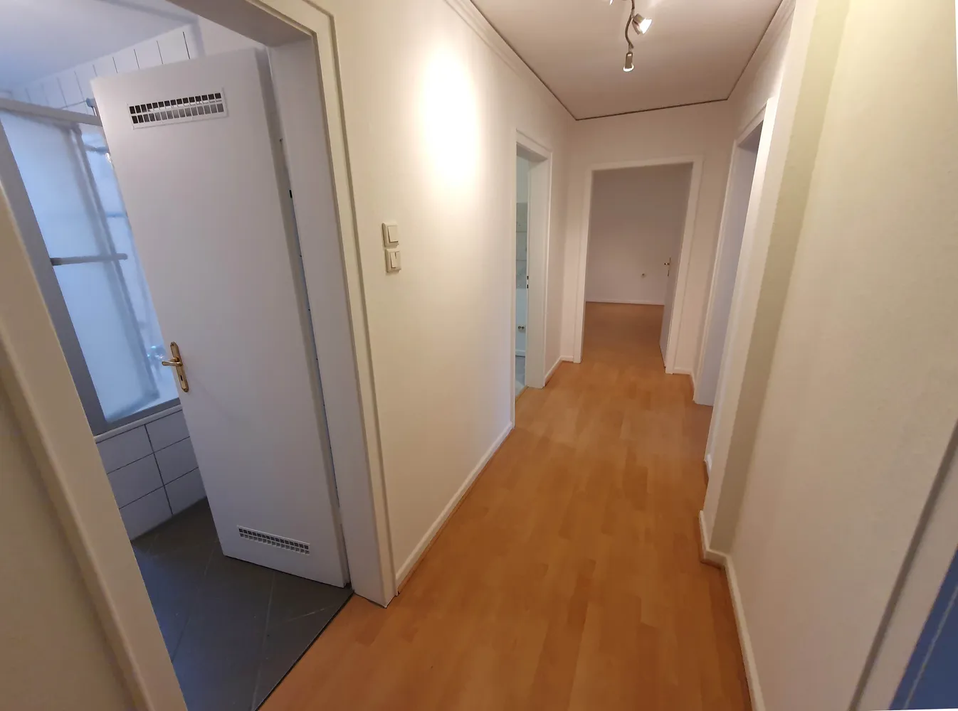 4 Zimmer Wohnung mit 73 m² in Oberhausen – Bild 11