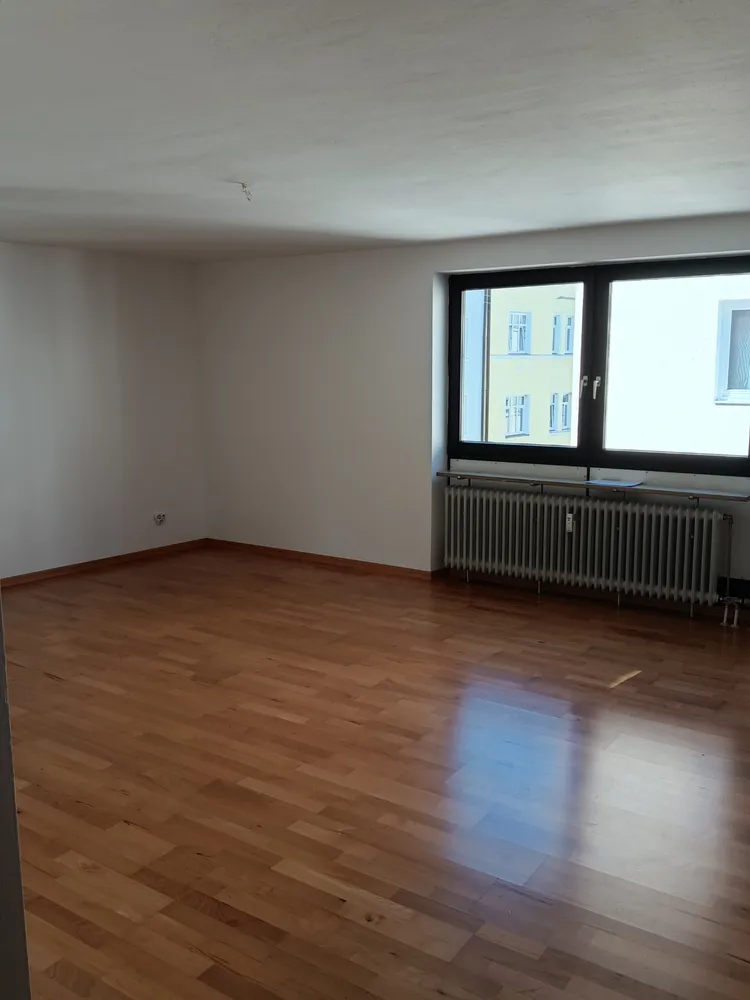 2 Zimmer Wohnung mit 74 m² in München – Bild 2