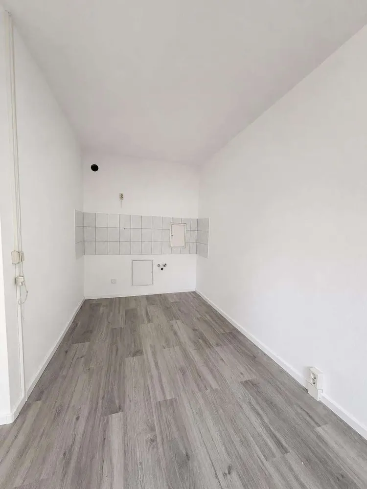 2 Zimmer Wohnung mit 49 m² in Halle (Saale) – Bild 3