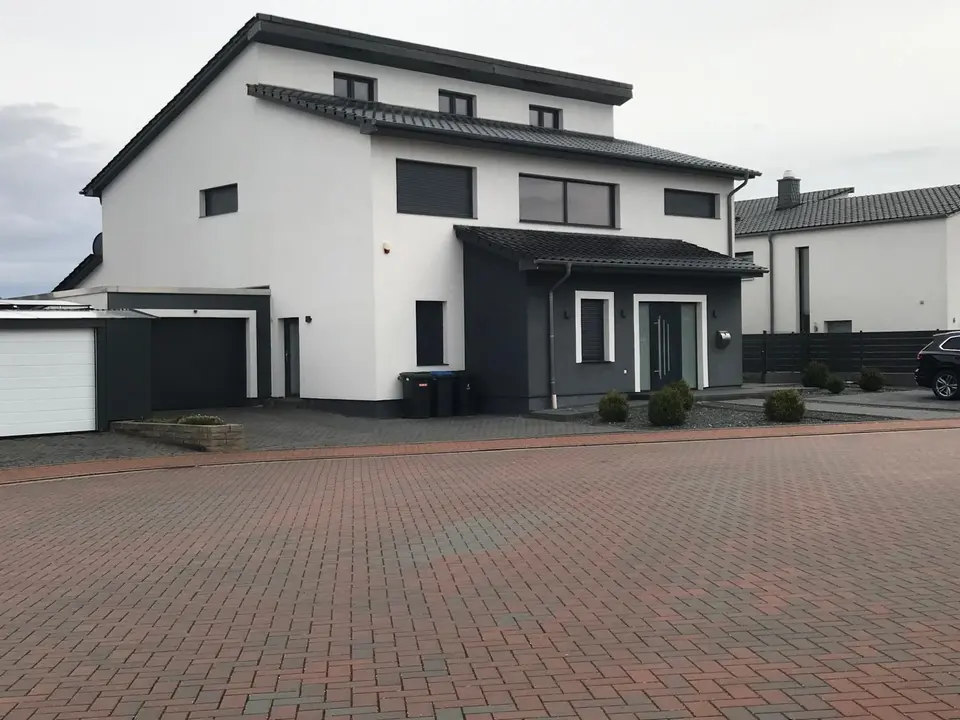 6 room house with 312 m² in Wolfsburg – Photo 2