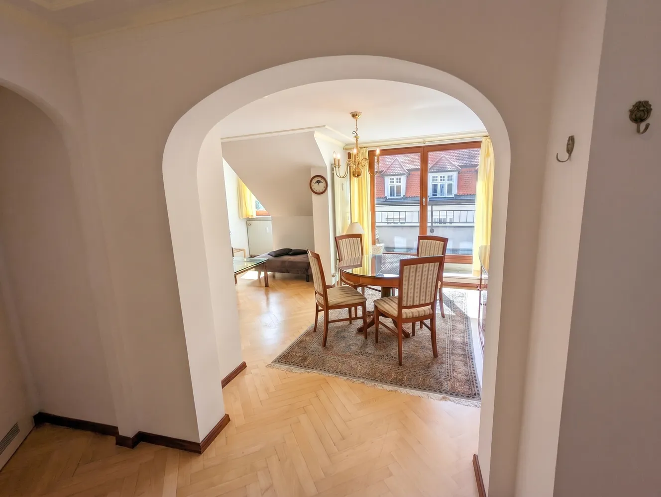 3 Zimmer Wohnung mit 86 m² in München – Bild 4