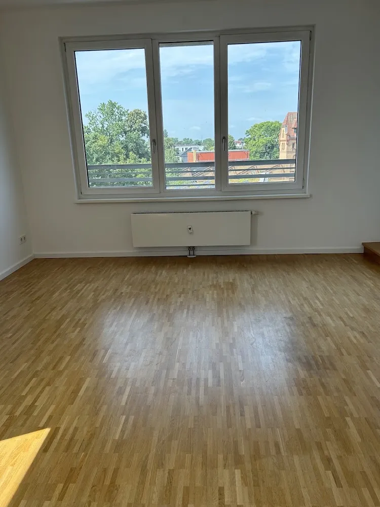 2 Zimmer Wohnung mit 67 m² in Berlin – Bild 1