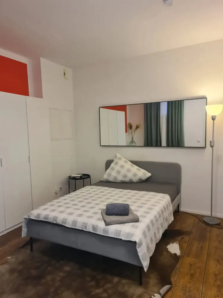 Shared room with 12 m² in Munich – Photo 2