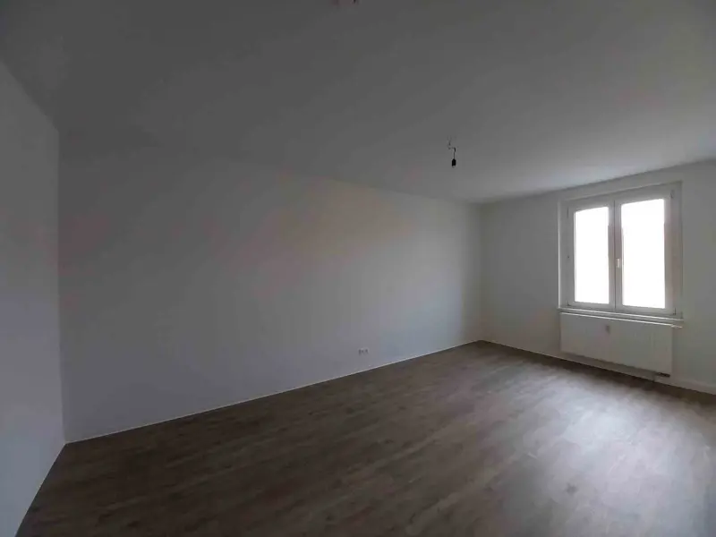 4 Zimmer Wohnung mit 98 m² in Dresden – Bild 1