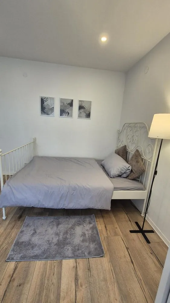 WG-Zimmer mit 22 m² in Saarbrücken – Bild 1