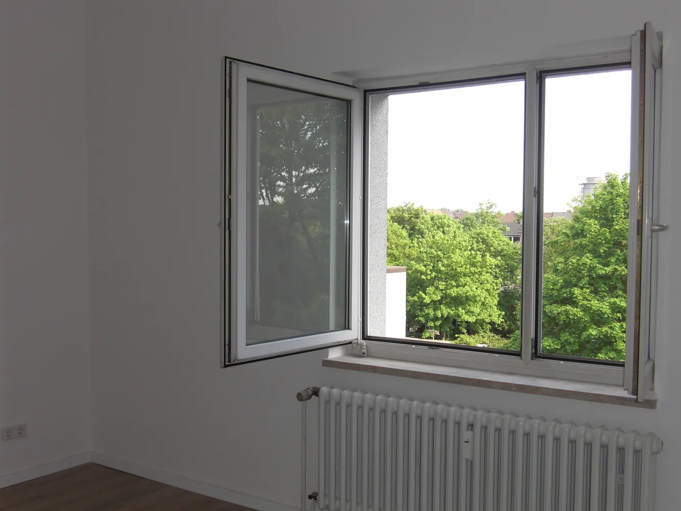 2 room apartment with 52 m² in Duisburg – Photo 12