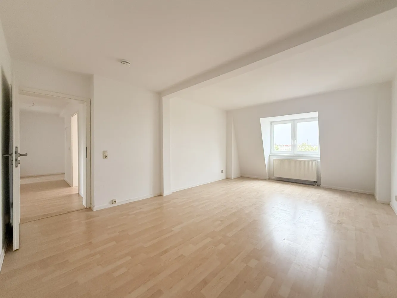4 room apartment with 93 m² in Magdeburg – Photo 4