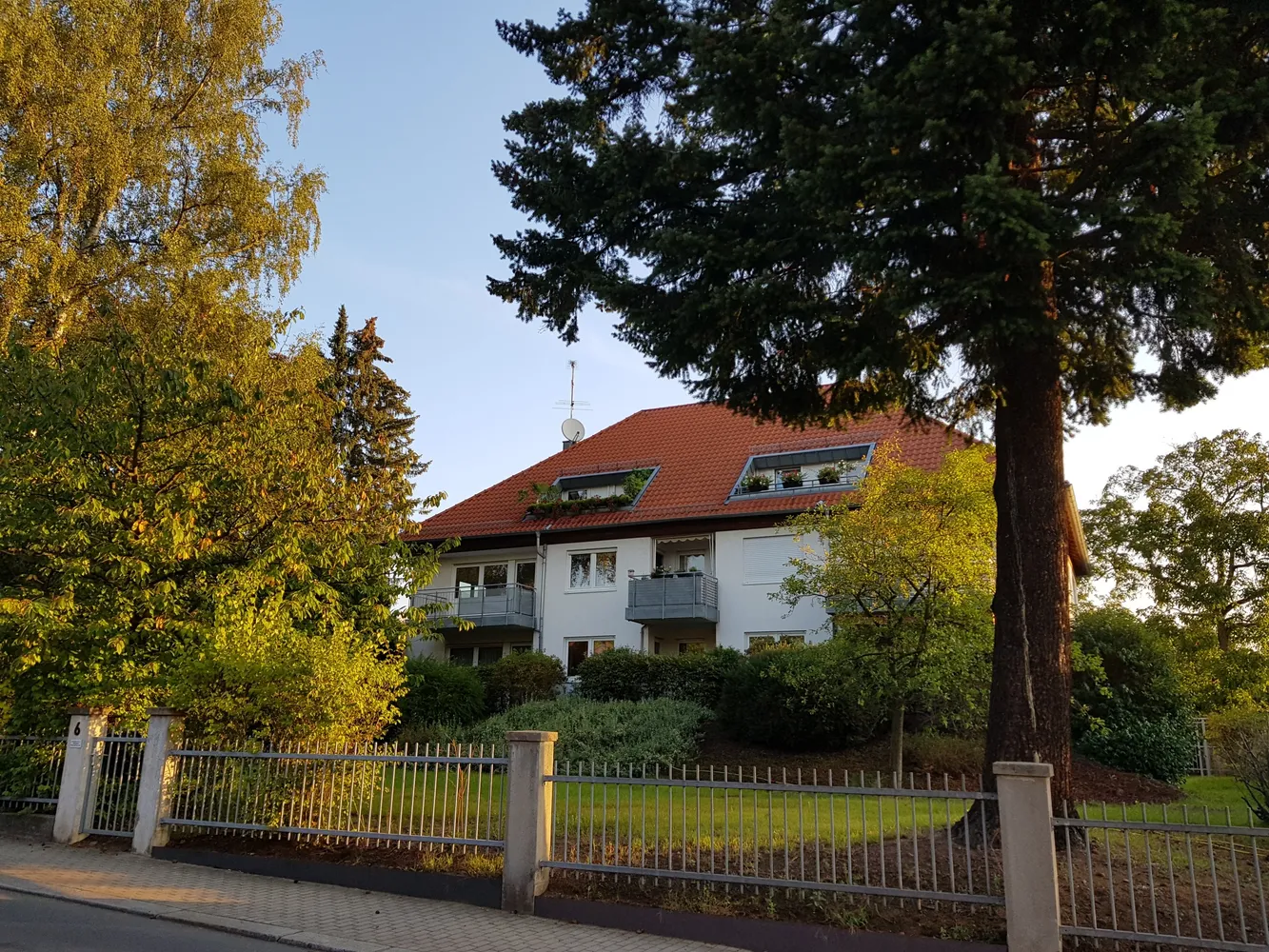 2 Zimmer Wohnung mit 75 m² in Dresden – Bild 1