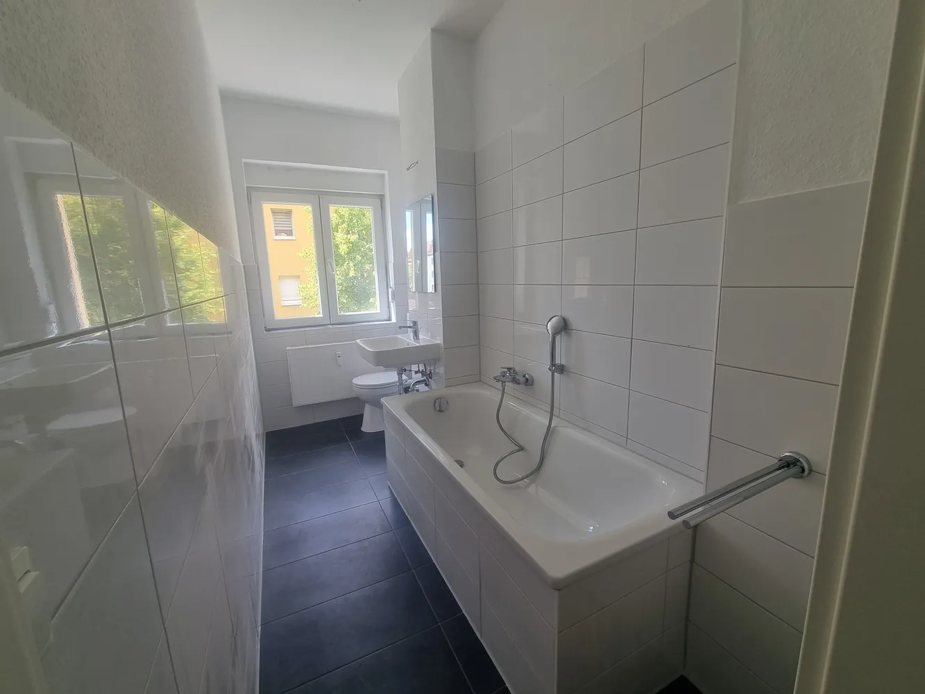 2 Zimmer Wohnung mit 60 m² in Halle (Saale) – Bild 1