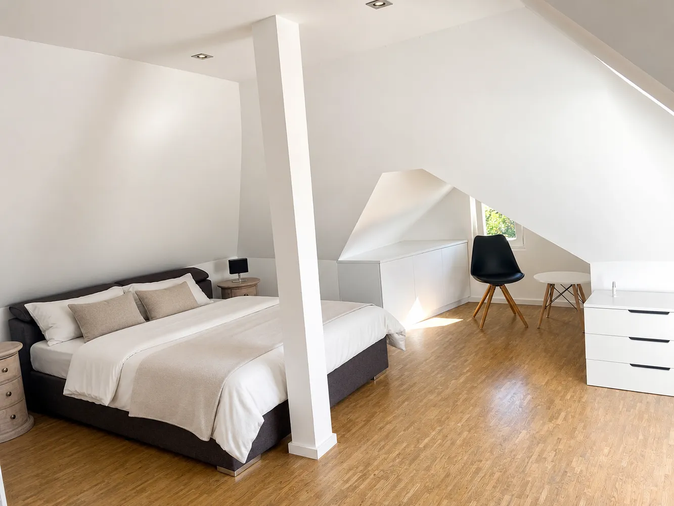 4 Zimmer Wohnung mit 100 m² in Stuttgart – Bild 7