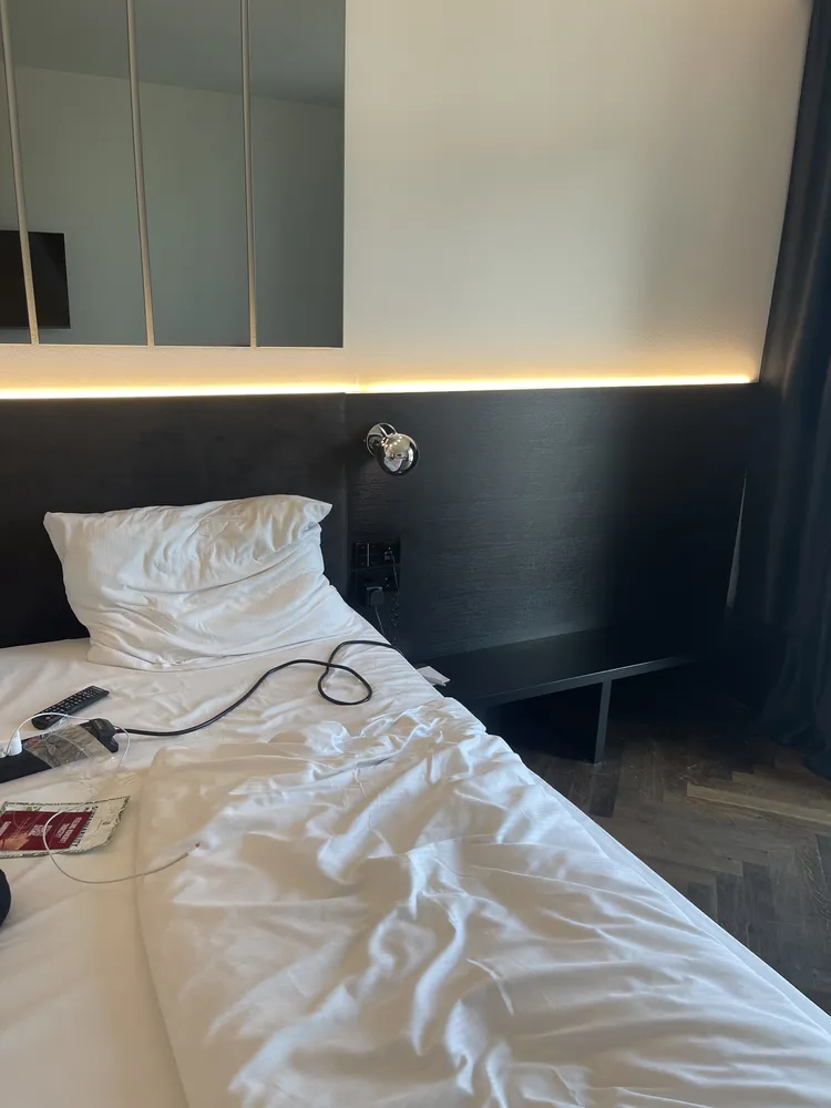 1 Zimmer Wohnung mit 181 m² in Hamburg – Bild 1