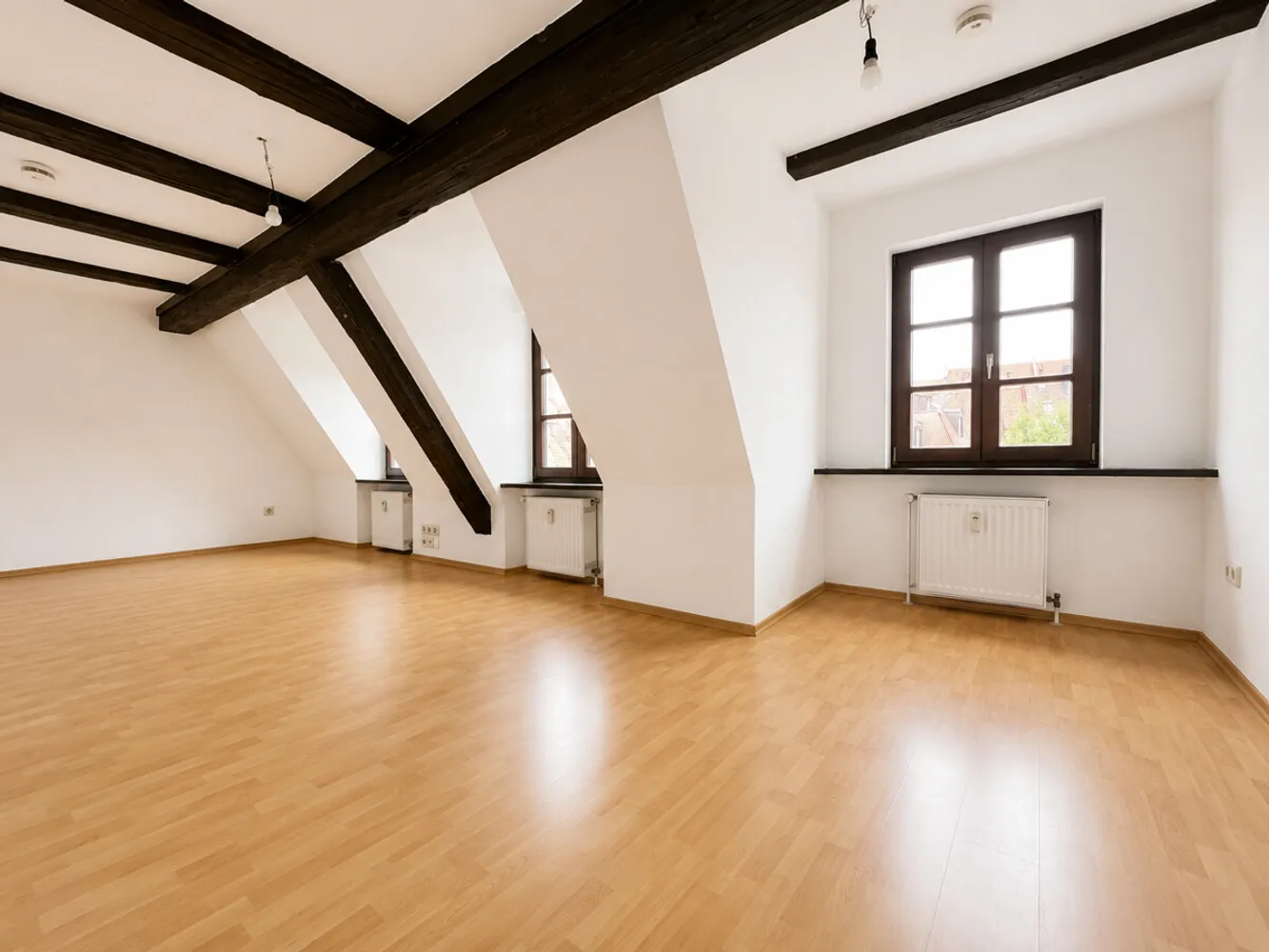 5 Zimmer Wohnung mit 110 m² in Nürnberg – Bild 5