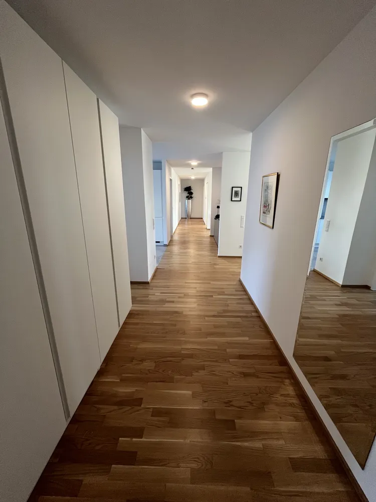 6 Zimmer Wohnung mit 151 m² in Düsseldorf – Bild 8