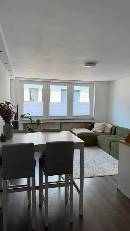 2 Zimmer Wohnung mit 67 m² in Düsseldorf – Bild 1