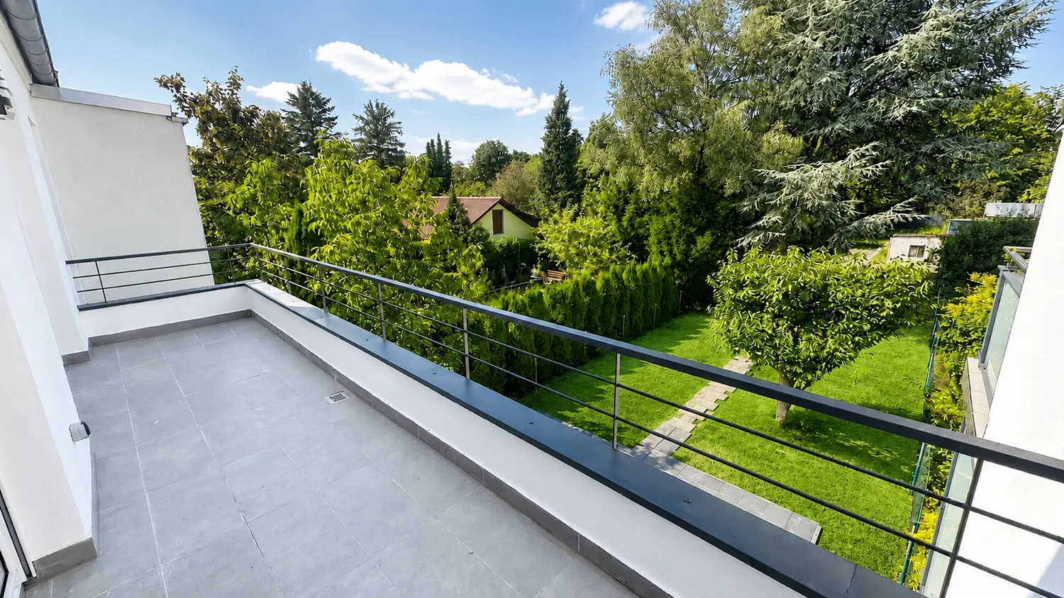 2 Zimmer Wohnung mit 85 m² in Düsseldorf – Bild 12