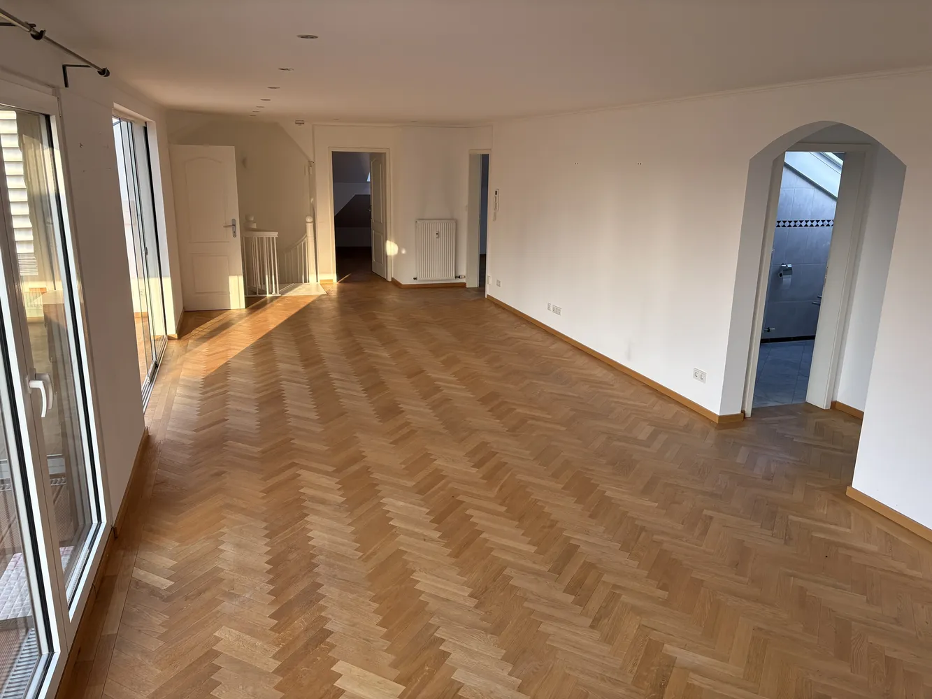 2 room apartment with 114 m² in Frankfurt am Main – Photo 4
