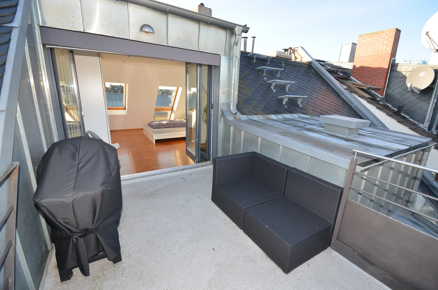 2 Zimmer Wohnung mit 80 m² in Frankfurt am Main – Bild 2