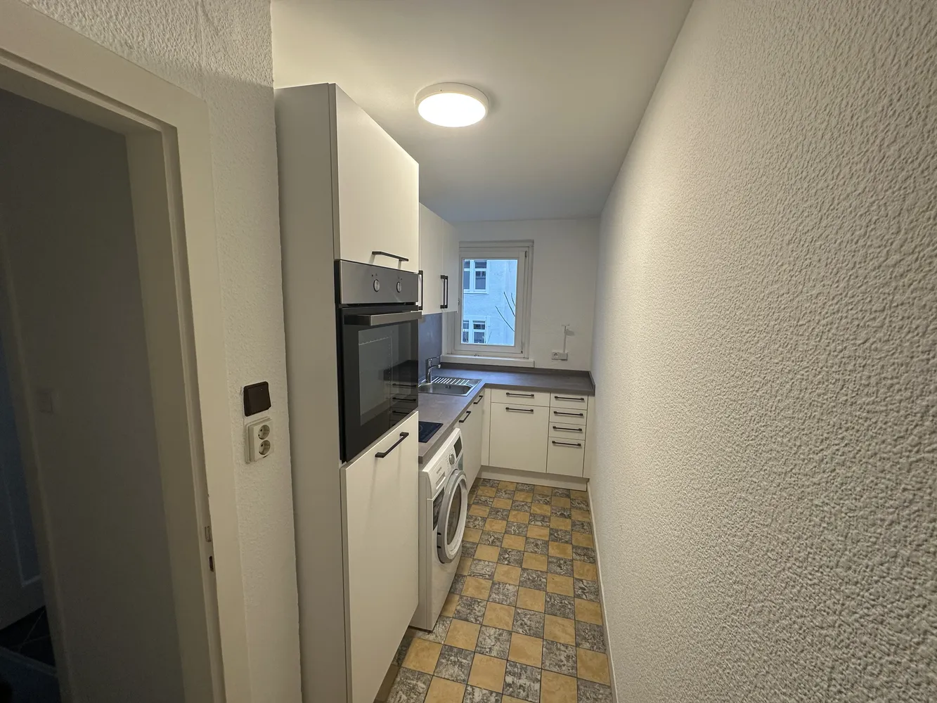 1 room apartment with 30 m² in Darmstadt – Photo 3