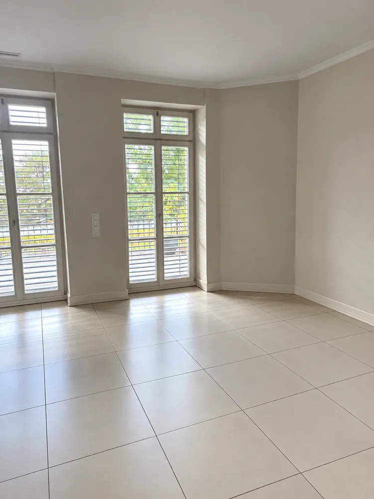 6 Zimmer Wohnung mit 227 m² in Dresden – Bild 7