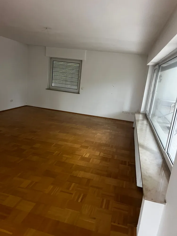 4 Zimmer Wohnung mit 150 m² in Wiesbaden – Bild 3